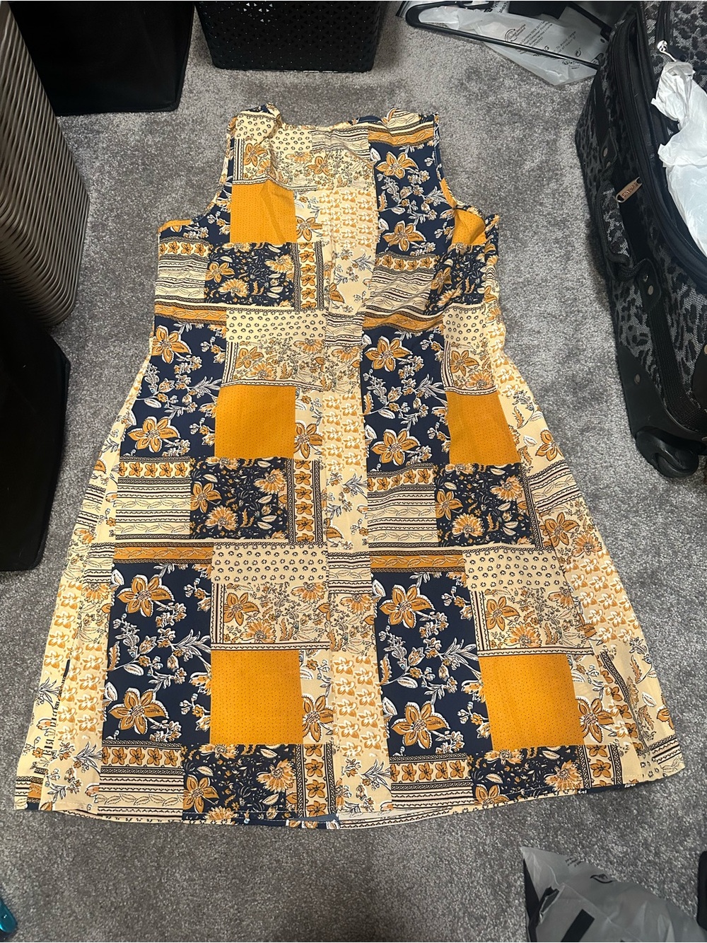 SHEIN Emery Rose Dress - Picture 3 of 9